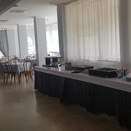 Monaco - Parcheggio Incluso E Piscina - Min 2 Gg Hotel
